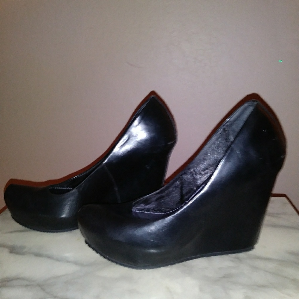 Women wedges